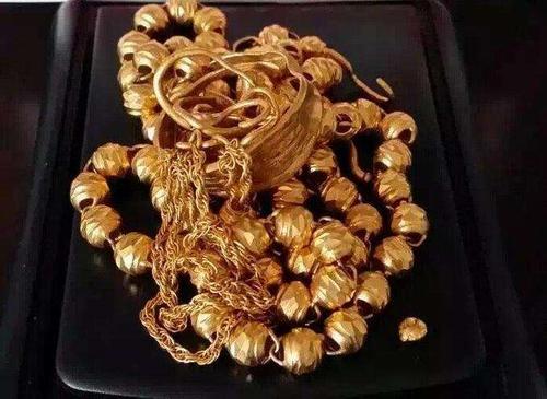 �ܸ����˰ٻƽ����